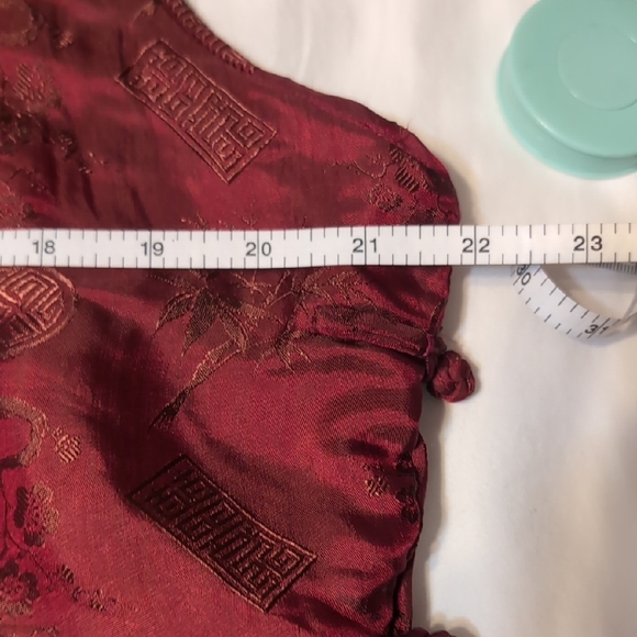 Chic Dark Red Silk Sleeveless Blouse Frog Closures - Picture 10 of 12